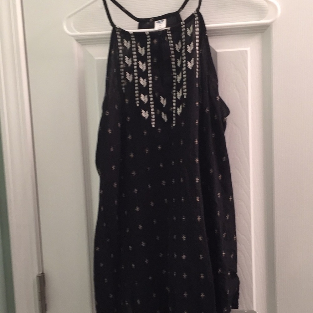 Black tan and white top